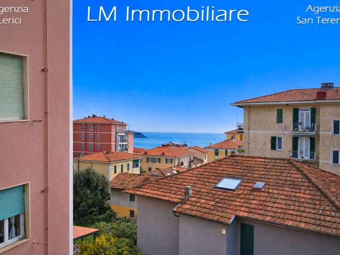 Appartamento quadrilocale in vendita in Viale della Vittoria, San Terenzo, Lerici