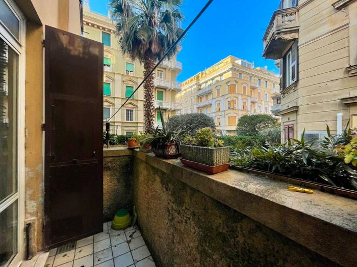 Appartamento con 6 locali in vendita in Salita di San Gerolamo, Castelletto, Genova
