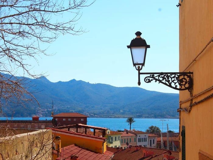 Appartamento con 6 locali in vendita in Via Palchetti, Centro, Portoferraio