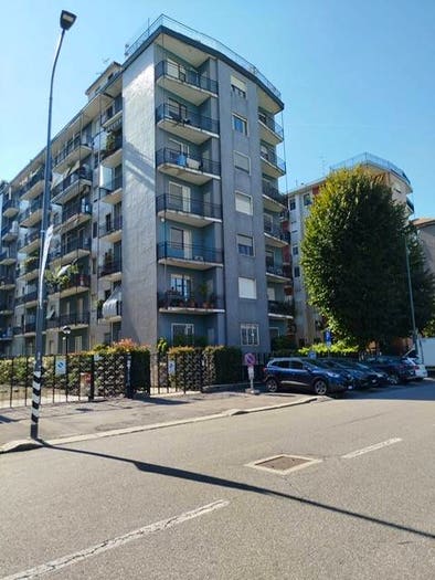 Appartamento trilocale in vendita in Via Mincio, Corvetto, Milano