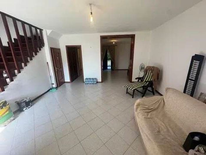 Casa con 6 locali in vendita in Centro, Calci