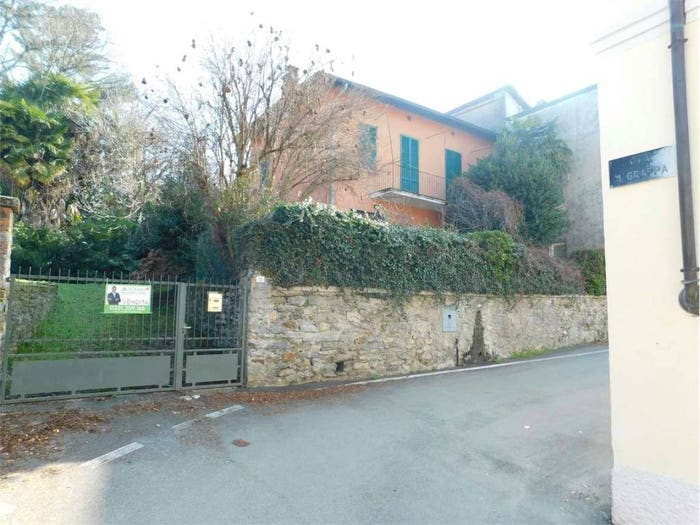 Appartamento quadrilocale in vendita in via monte grappa, Bardello con Malgesso e Bregano