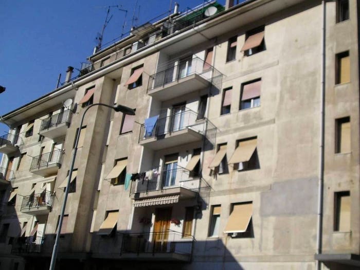 Appartamento con 5 locali in vendita in Via Della Libertà, Centro, Masone