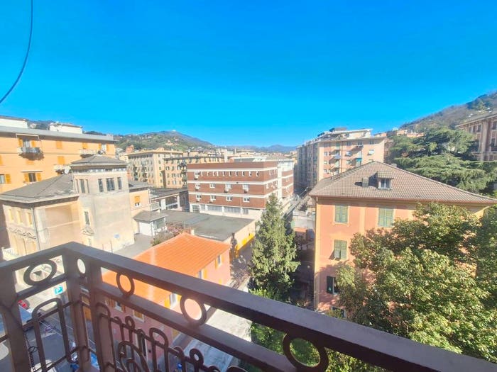 Appartamento trilocale in vendita in Via Monte Pertica, Bolzaneto, Genova