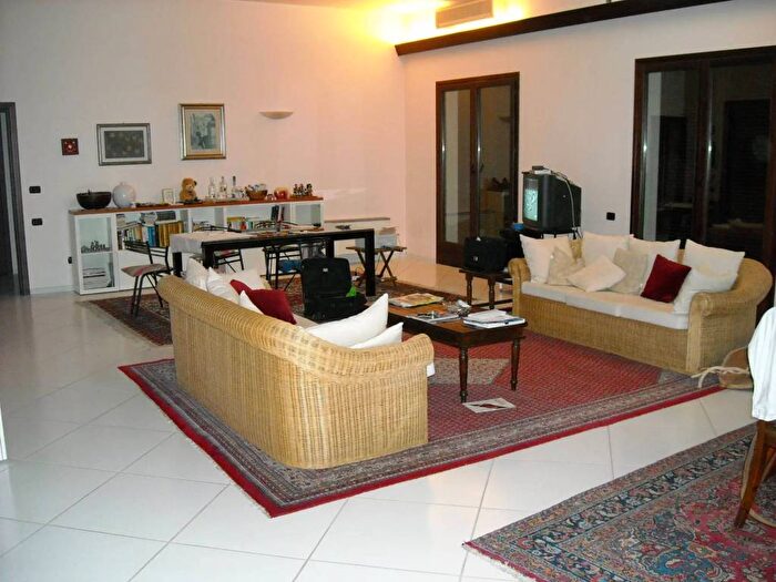 Casa con 6 locali in vendita in SAN GIACOMO, Villanova, Cagliari
