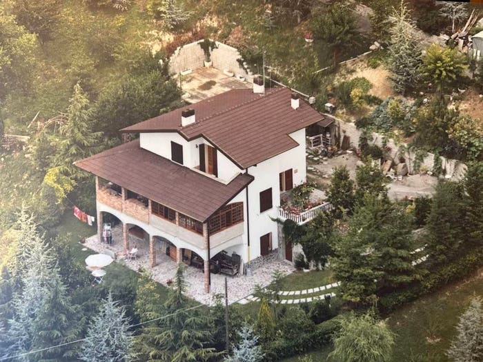 Casa con 6 locali in vendita in Castel d'Aiano