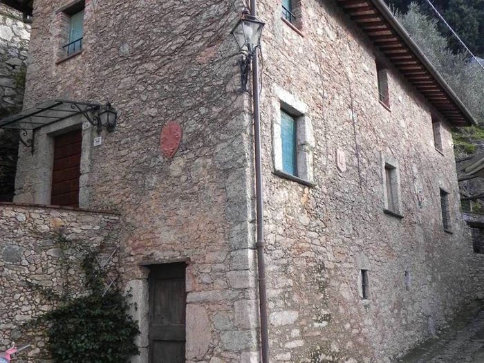 Casa con 5 locali in vendita in Camaiore Paese, Camaiore