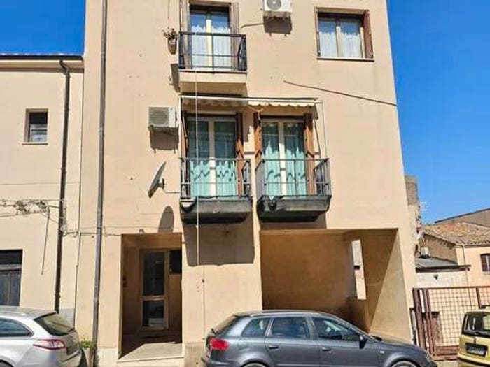 Appartamento con 5 locali in vendita in Via Regina Margherita No Number, Collesano