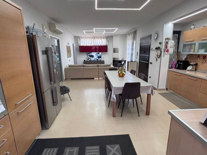 Appartamento con 6 locali in vendita in Via Luigi Fuccia, Marcianise