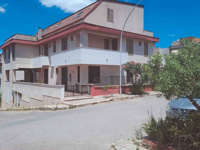 Casa con 5 locali in vendita in Canicattì