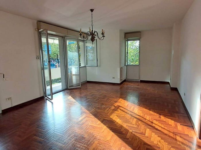 Appartamento con 6 locali in vendita in Spazzoli Medaglie D'Oro, Forlì