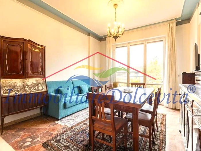 Appartamento quadrilocale in vendita in Viale dei Mille, Campo di Marte, Firenze