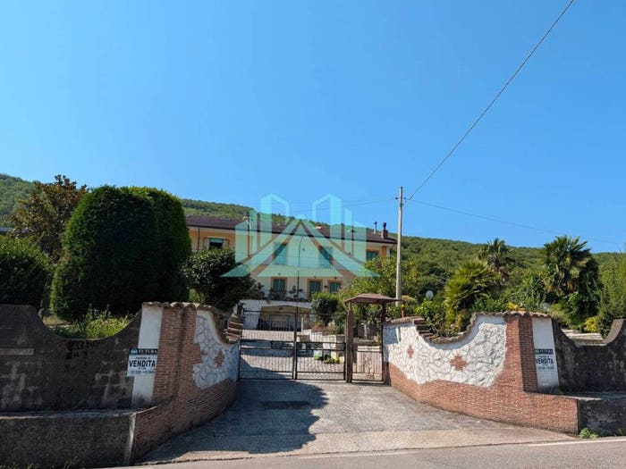 Appartamento con 5 locali in vendita in via varosano, Contrada
