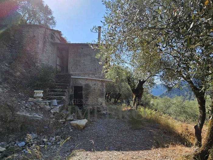 Casa trilocale in vendita in Località Para, Airole
