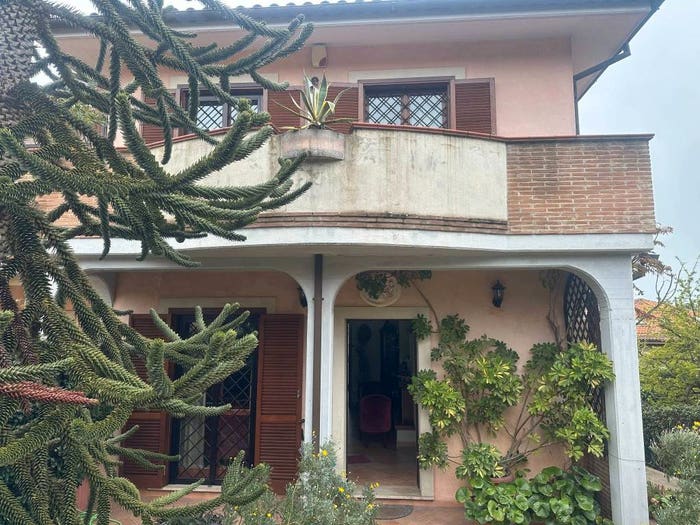 Casa con 5 locali in vendita in Manziana
