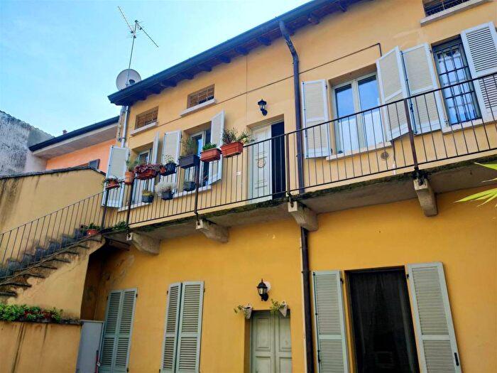 Appartamento quadrilocale in vendita in via del Tempio, Città Bassa Laghi, Lodi