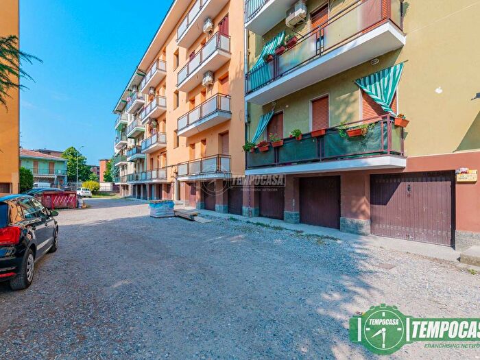 Appartamento bilocale in vendita in Via Michelangelo Buonarroti, Centro, Lodi Vecchio