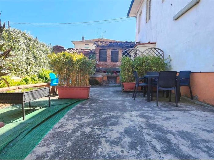 Casa con 6 locali in vendita in Via di Chiasso Roggi, Lammari Lunata, Capannori