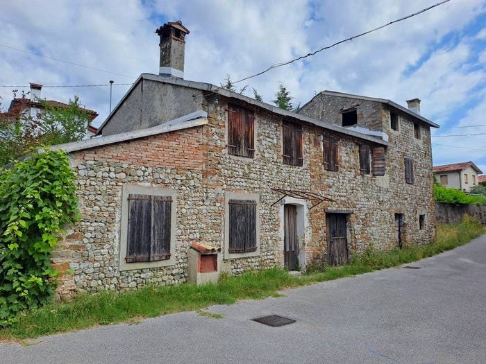Casa quadrilocale in vendita in Via della Roggia, Centro, Manzano