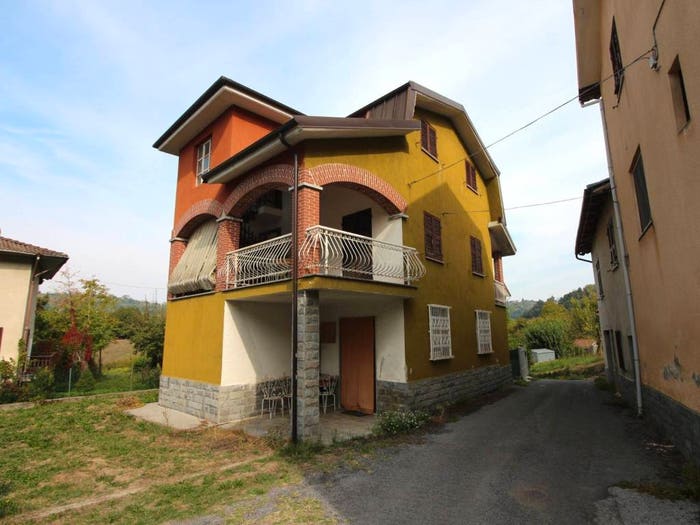 Casa quadrilocale in vendita in Castellino Tanaro