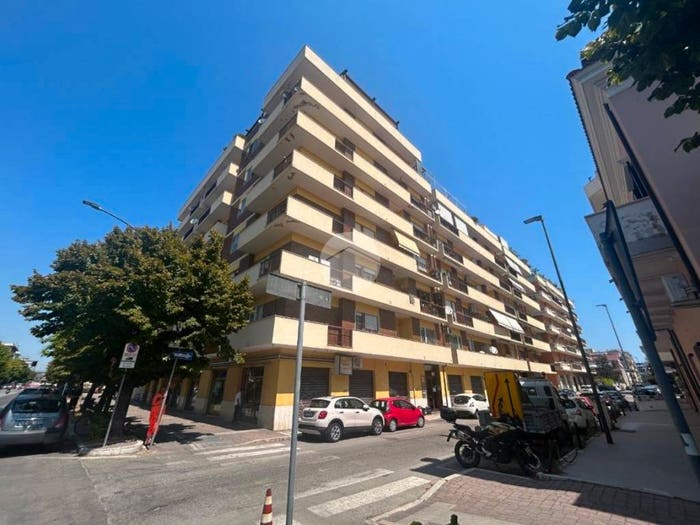Casa quadrilocale in vendita in Via Dei Sabini, Porta Nuova, Pescara