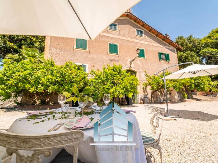 Casa con 6 locali in vendita in Strada Comunale di Pozzi Bonelli, Montecagnoletto Monte Giove, Genzano di Roma
