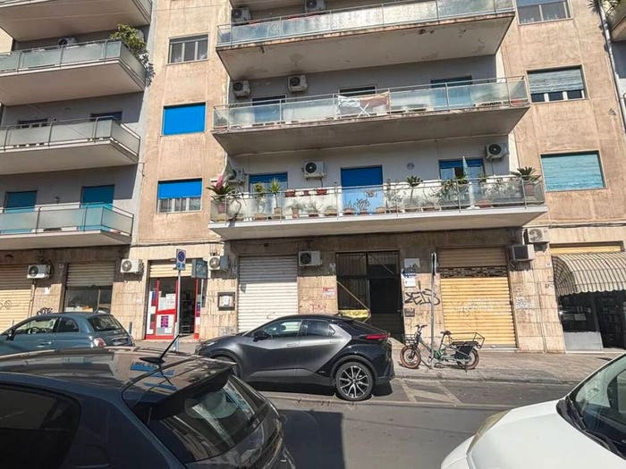 Appartamento con 5 locali in vendita in Via Francesco Battiato, Villa Bellini Santa Maria di Gesù, Catania