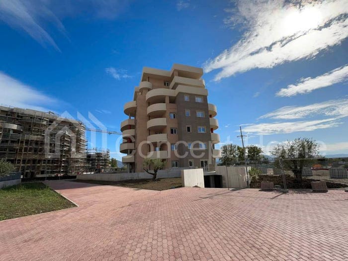 Appartamento quadrilocale in vendita in Via delle Calle, Collefiorito, Guidonia Montecelio