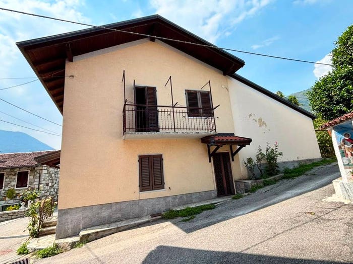 Casa trilocale in vendita in Mergozzo