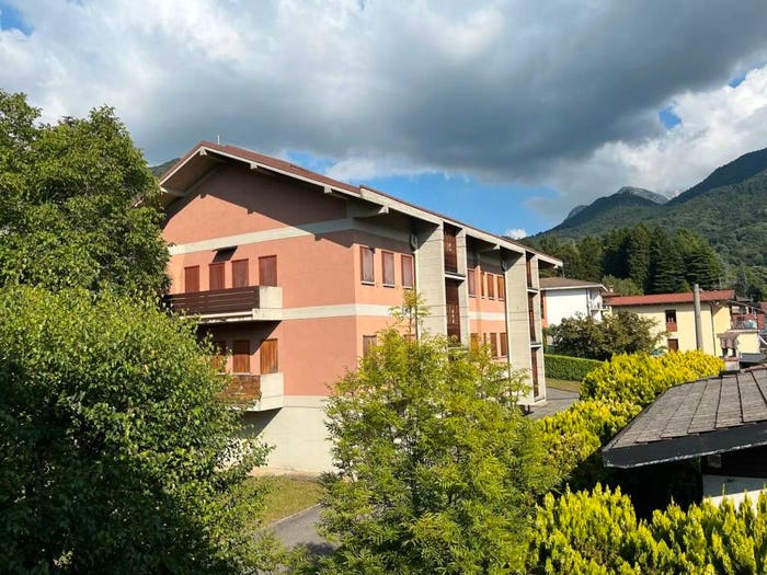 Appartamento bilocale in vendita in Alle Scuole, Centro, Esino Lario