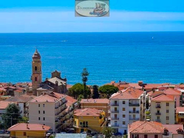 Casa quadrilocale in vendita in Via Pastonchi No Number, Riva Ligure