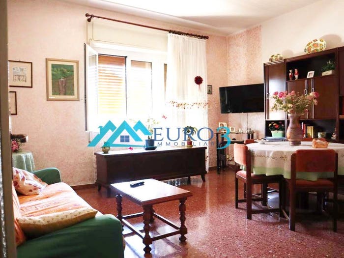 Appartamento con 6 locali in vendita in Via Bengasi, Ascoli Piceno