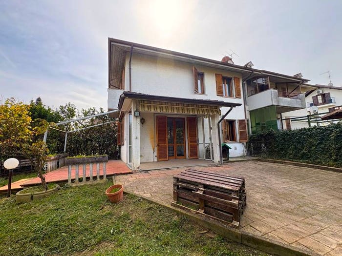 Casa trilocale in vendita in Viale Giuseppe Verdi, Salice Terme, Godiasco Salice Terme