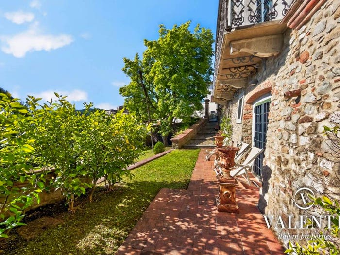 Appartamento quadrilocale in vendita in Via Leone Livi, MontecatiniTerme