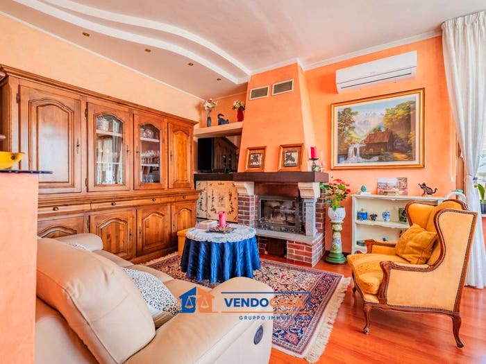 Casa con 6 locali in vendita in Traversa San Giovanni Evangelista, Centro, Centallo