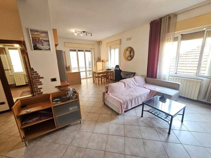 Appartamento quadrilocale in vendita in Via Augusto Cavenna, Isoverde, Campomorone