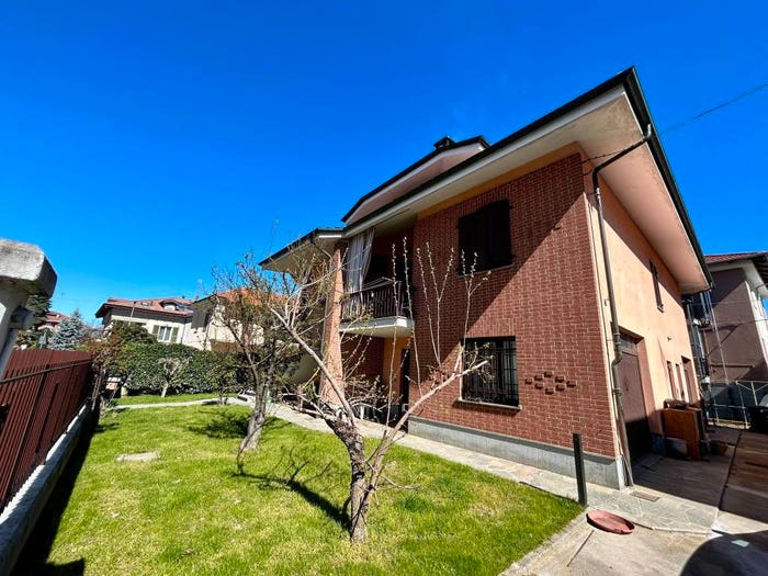 Casa con 6 locali in vendita in Via Coronata, Centro, Fossano