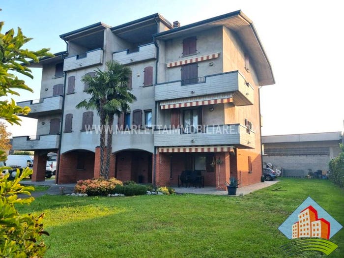 Casa con 6 locali in vendita in Fornovo San Giovanni