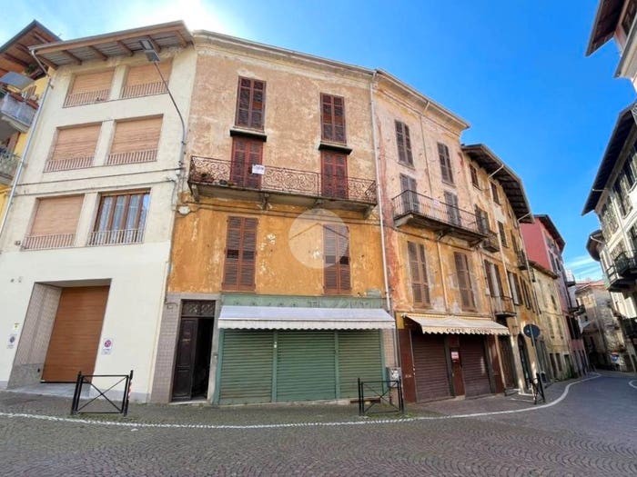 Casa con 6 locali in vendita in Piazza Alessandro Cantono, Andorno Cacciorna, Andorno Micca