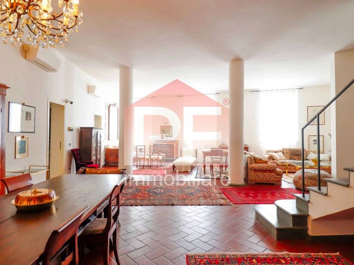 Appartamento con 6 locali in vendita in Via Santo Stefano, Santo Stefano, Bologna
