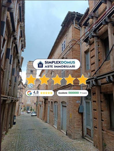 Appartamento con 6 locali in vendita in Falerone, Centro