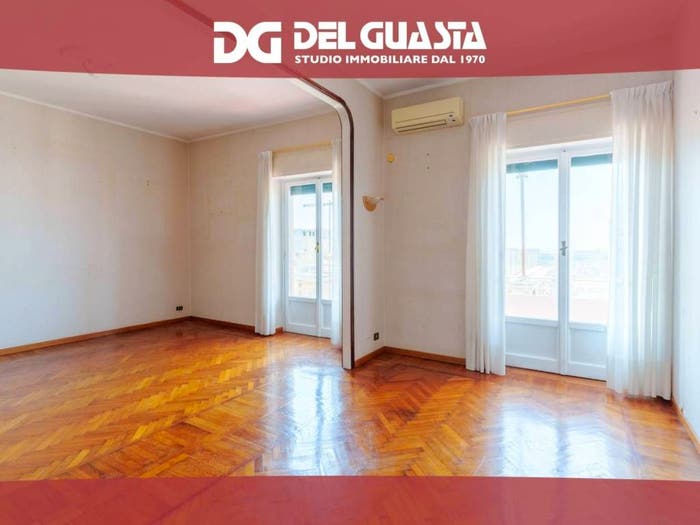 Appartamento con 6 locali in vendita in Via Imperia, Manin, Genova