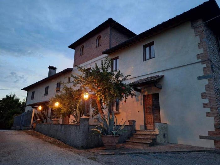 Casa con 6 locali in vendita in Via Tortori, Montespertoli