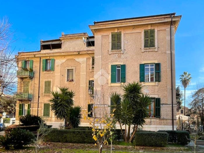 Appartamento trilocale in vendita in Via Dalmazia, Centro, Cosenza