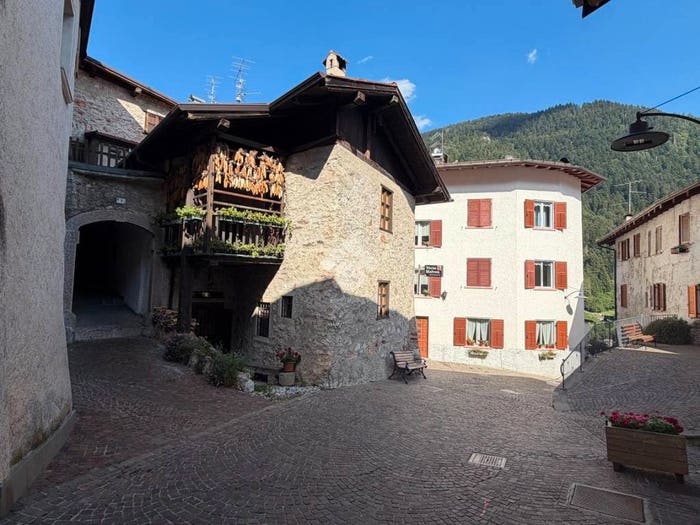 Case in Vendita e in Affitto - 2