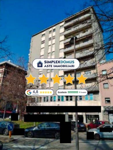 Appartamento con 6 locali in vendita in Via Scipione Ronchetti, Centro, Gallarate