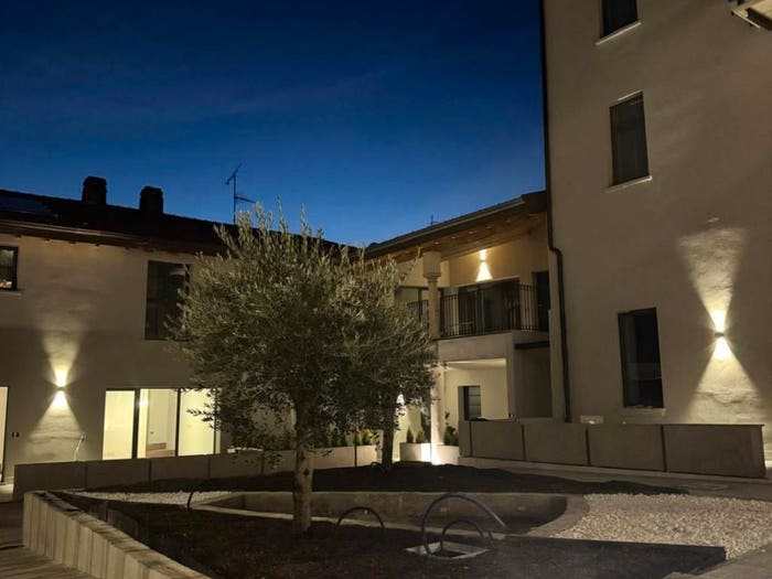 Appartamento trilocale in vendita in Via San Pietro, Centro, Cantello
