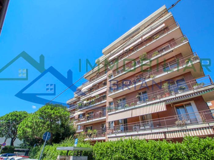 Appartamento quadrilocale in vendita in Via Goffredo Mameli, Sciarè, Gallarate