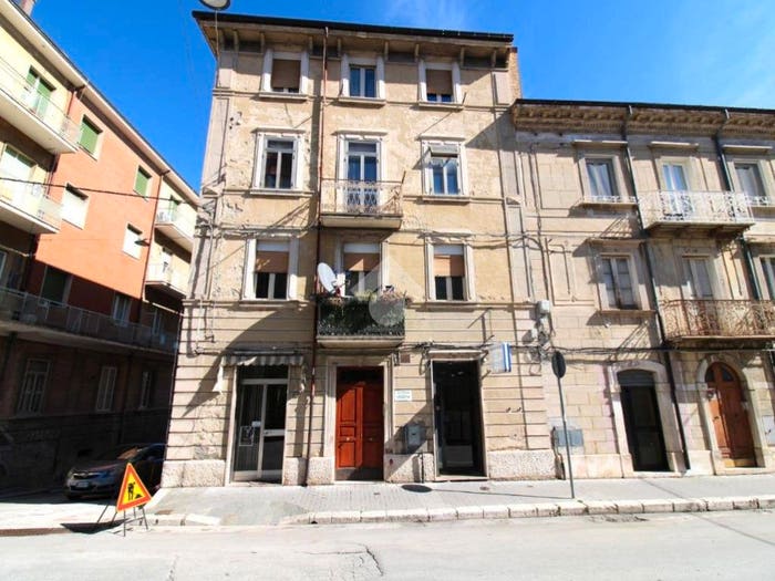 Appartamento quadrilocale in vendita in VIA GIUSEPPE GARIBALDI, Semicentro, Campobasso