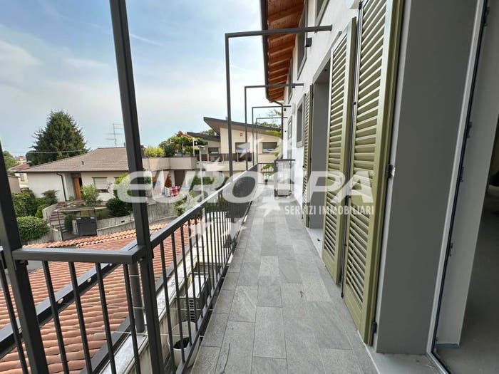 Appartamento quadrilocale in vendita in Via Borgosale, Centro, Ranica